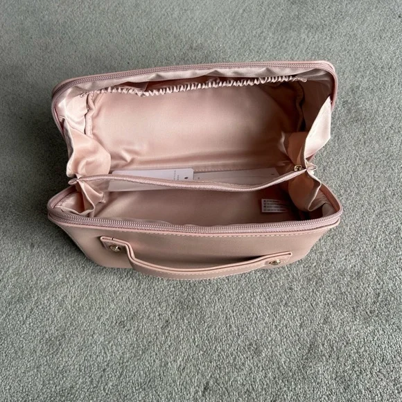 Eachy Pink Cosmetic Bag - Picture 7 of 10